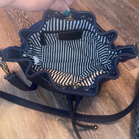 Charming Charlie Purse- Navy Shoulder Bag with Removable Strap - Picture 4 of 8